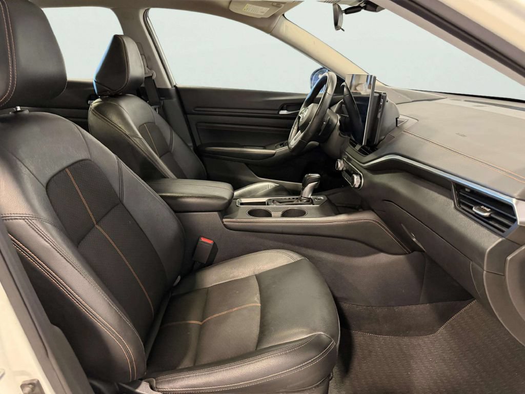 Used 2021 Nissan Altima 2.5 SR w/ SR Premium Package FWD image 25