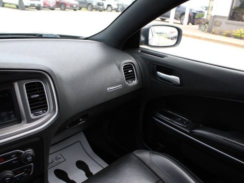 Used 2021 Dodge Charger SXT w/ Leather Interior Group RWD image 15