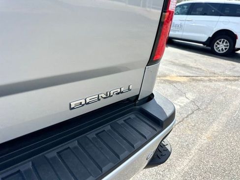 Used 2018 GMC Sierra 2500 Denali w/ Duramax Plus Package image 12