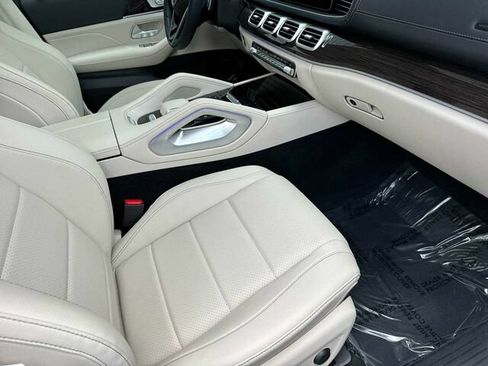 Used 2025 Mercedes-Benz GLS 450 4MATIC image 20