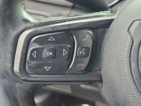 Used 2018 Jeep Wrangler Unlimited Sport S image 18