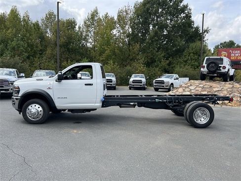New 2025 RAM 5500 Tradesman image 10