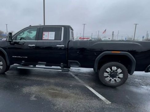 Used 2024 GMC Sierra 3500 Denali w/ Denali Reserve Package AWD/4WD image 7