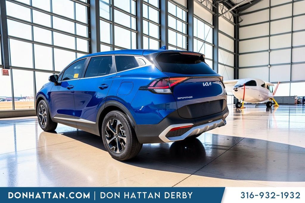 Used 2025 Kia Sportage EX FWD image 30