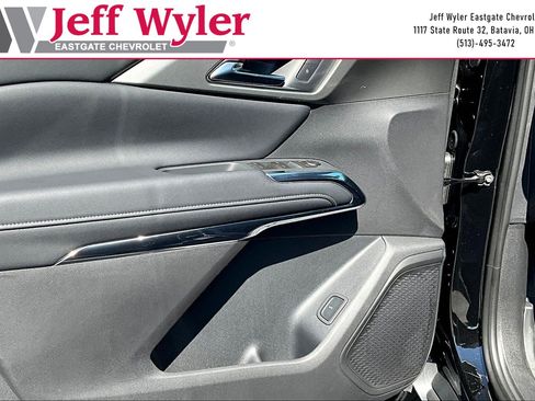 New 2026 Chevrolet Traverse LT w/ Driver Confidence Package FWD image 25