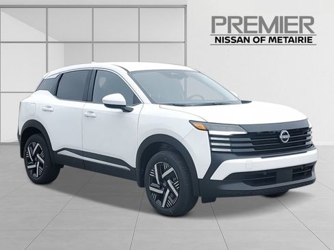 New 2026 Nissan Kicks SV image 2