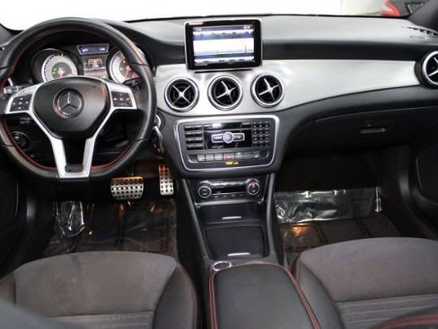 Used 2014 Mercedes-Benz CLA 250 Sport image 2