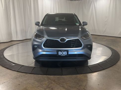 Used 2021 Toyota Highlander XLE image 5