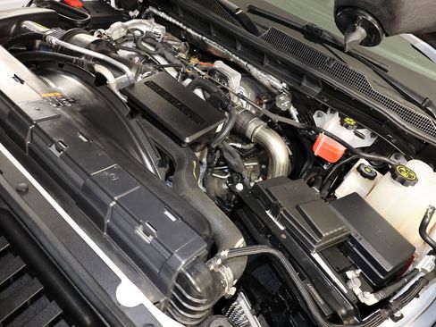 Used 2024 Chevrolet Silverado 3500 LT w/ Convenience Package image 32