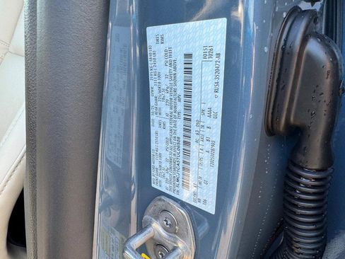 New 2026 Lincoln Corsair Premiere image 24