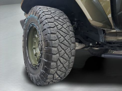 Used 2024 Ford Bronco Raptor w/ Interior Carbon Fiber Pack 6 image 65