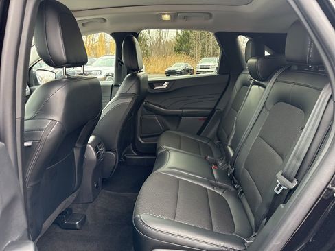 Used 2025 Ford Escape Base w/ Class II Trailer Tow Package image 16