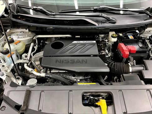 Used 2024 Nissan Rogue SV FWD image 31