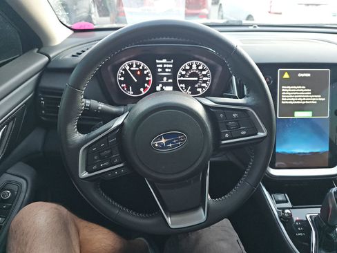 Used 2024 Subaru Outback Premium AWD/4WD image 11