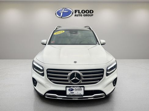 Used 2024 Mercedes-Benz GLB 250 4MATIC image 2