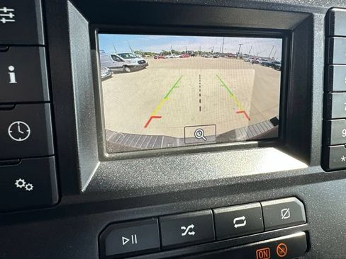Used 2022 Ford F250 XL w/ Power Equipment Group AWD/4WD image 17
