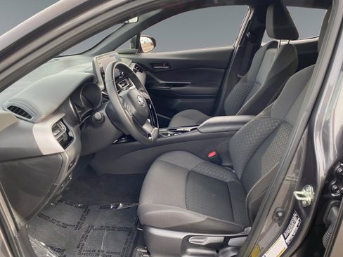 Used 2022 Toyota C-HR Nightshade image 9