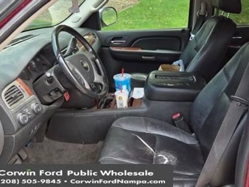 Used 2009 Chevrolet Suburban LTZ AWD/4WD image 6