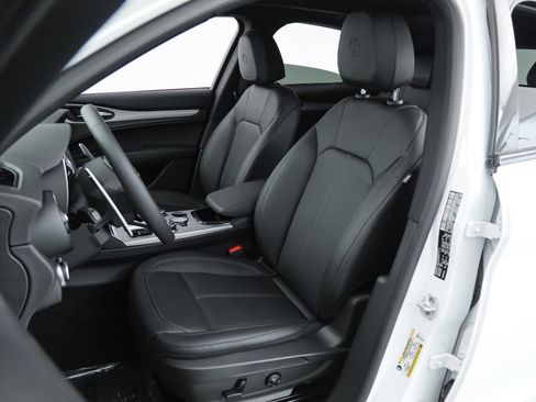 New 2025 Alfa Romeo Stelvio Sprint w/ Convenience Package image 20