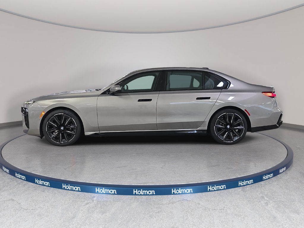 Used 2024 BMW 760i xDrive AWD/4WD image 11