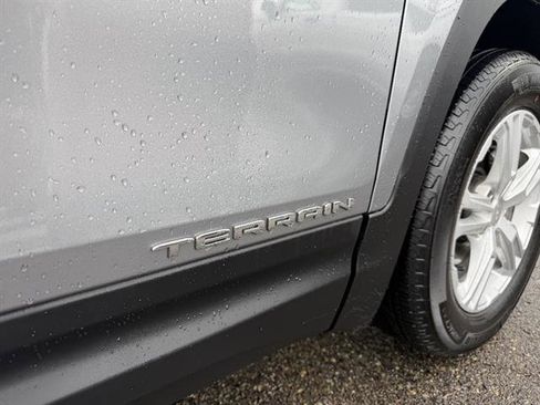 Used 2023 GMC Terrain SLE FWD image 10