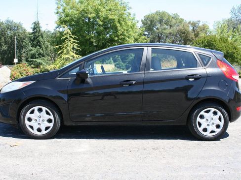 Used 2012 Ford Fiesta S FWD image 8