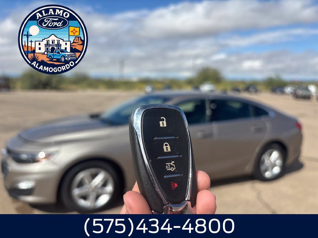 Used 2024 Chevrolet Malibu LS FWD image 11