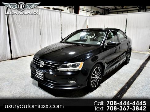 Used 2016 Volkswagen Jetta Sport FWD image 1