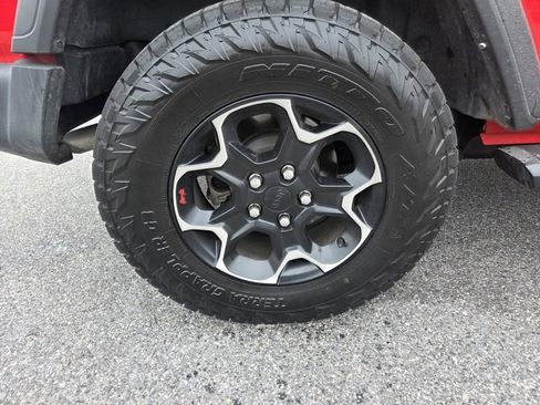 Used 2021 Jeep Wrangler Sport S image 20