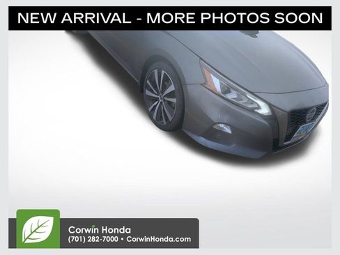 Used 2019 Nissan Altima 2.5 SR w/ SR Premium Package image 1