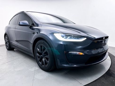 Used 2023 Tesla Model X image 10