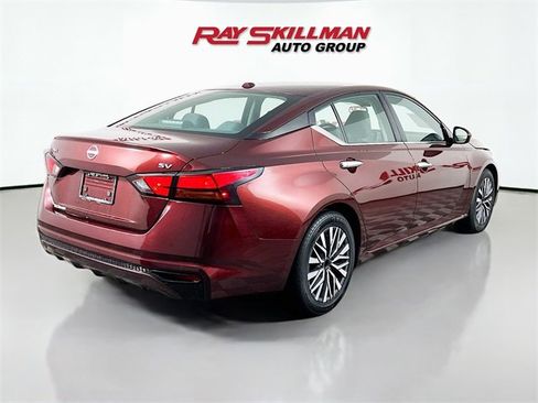 Used 2023 Nissan Altima 2.5 SV image 7