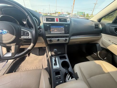 Used 2017 Subaru Outback 2.5i Limited AWD/4WD image 15