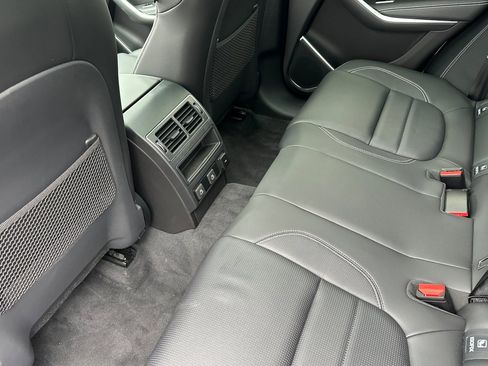 New 2025 Jaguar F-PACE R-Dynamic S image 16