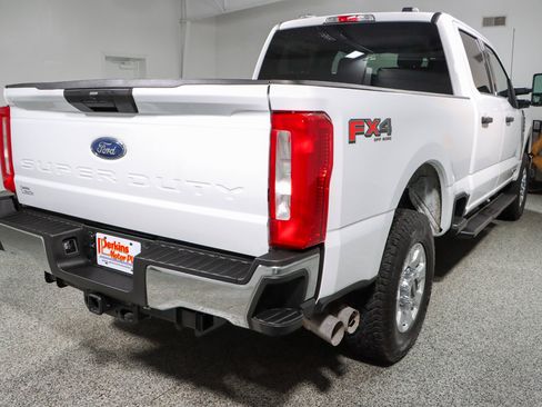 Used 2024 Ford F250 XLT w/ FX4 Off-Road Package AWD/4WD image 7