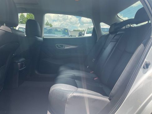 Used 2016 INFINITI Q70 L 3.7 w/ Deluxe Touring Package RWD image 13