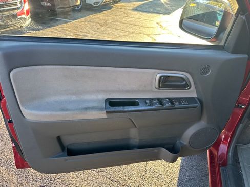 Used 2005 GMC Canyon SLE image 11