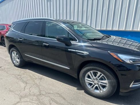 Used 2020 Buick Enclave Essence w/ Trailering Package, 5000 lbs. AWD/4WD image 2