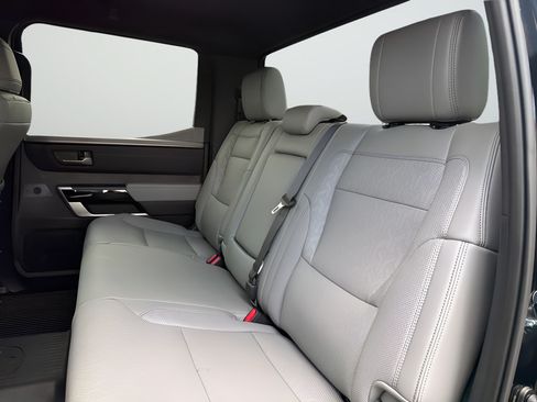 Used 2025 Toyota Tundra Limited AWD/4WD image 21
