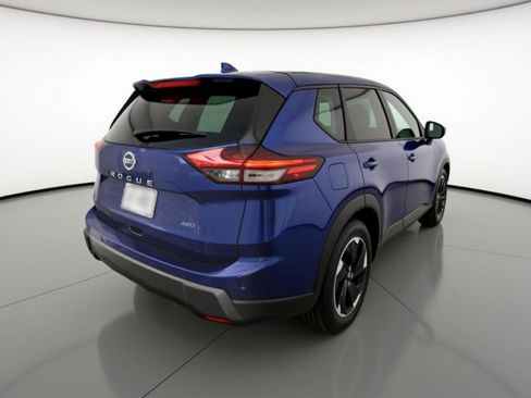 Used 2025 Nissan Rogue SV image 9