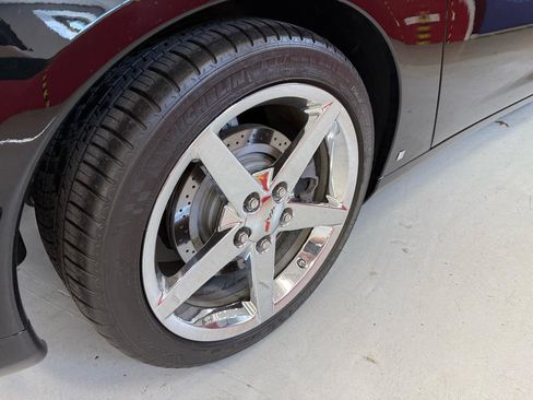 Used 2007 Chevrolet Corvette Convertible w/ Preferred Equipment Group image 9