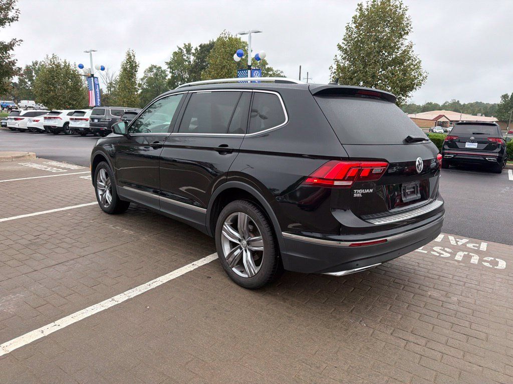 Used 2021 Volkswagen Tiguan SEL AWD/4WD image 16