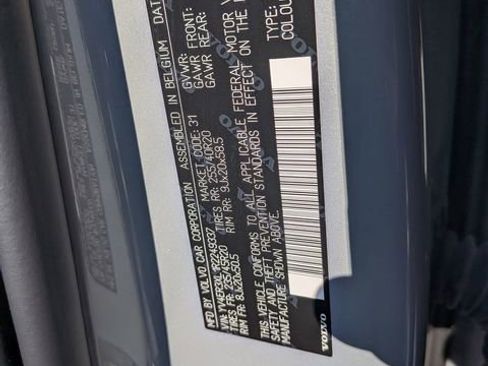 Certified 2024 Volvo XC40 Recharge Plus w/ Protection Package Premier image 40