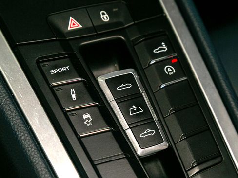 Used 2013 Porsche 911 Carrera S image 46