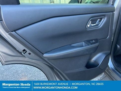 Used 2025 Nissan Rogue SV image 24