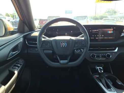 Certified 2024 Buick Envista Preferred FWD image 15