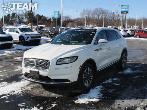 Used 2022 Lincoln Nautilus Reserve image 8