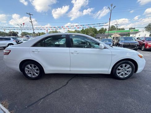 Used 2009 Toyota Camry XLE FWD image 4