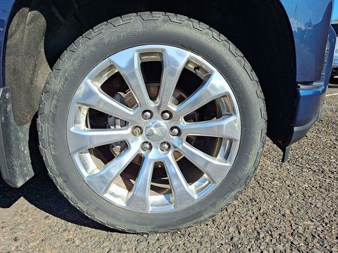 Used 2019 Chevrolet Silverado 1500 High Country w/ Trailer Camera Package image 8