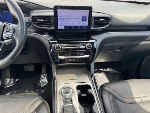 Used 2022 Ford Explorer ST w/ Equipment Group 401A AWD/4WD image 2